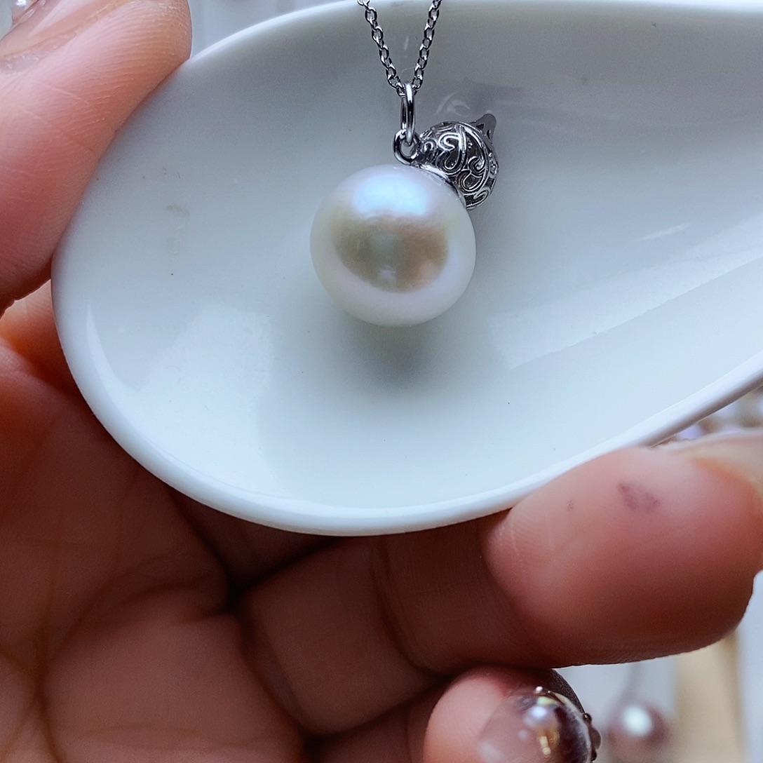 淡水珍珠吊坠(赠链)银S925镶嵌