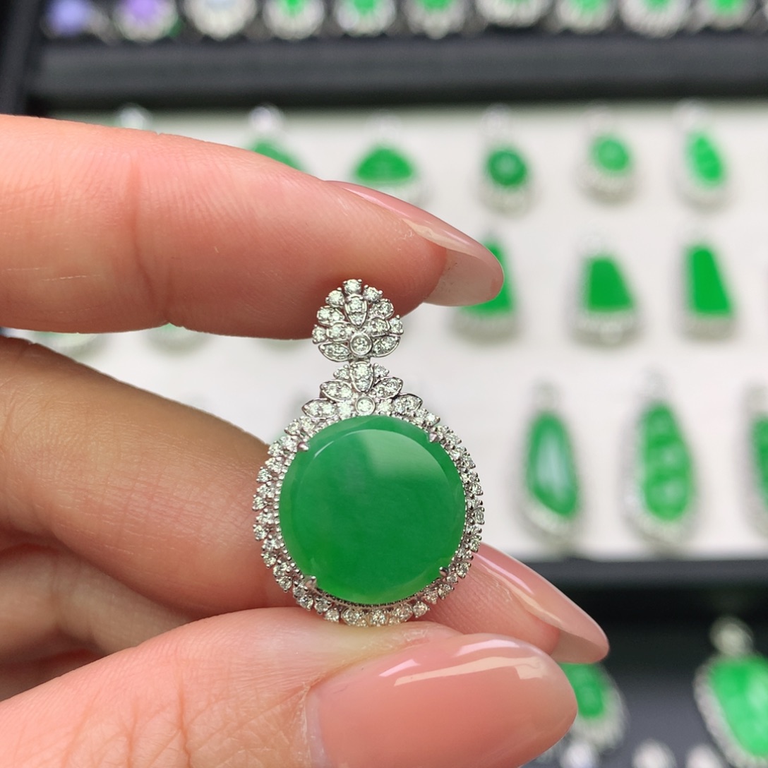 翡翠18K金镶嵌吊坠(不含链)