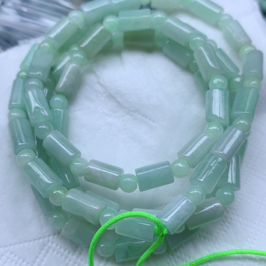 翡翠未镶嵌颈饰珠子