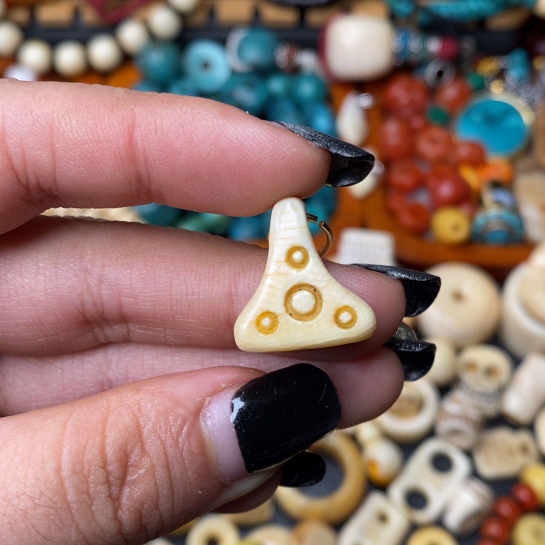 F***g铜藏传文玩高白侧挂