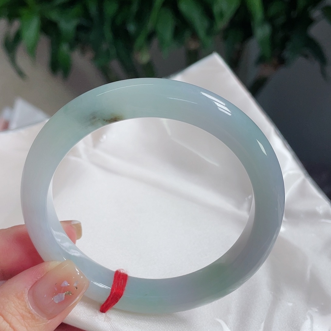 翡翠手镯未镶嵌缅甸翡翠