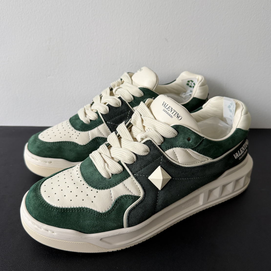 95新 Valentino/华伦天奴 41欧 onestud绿色板鞋