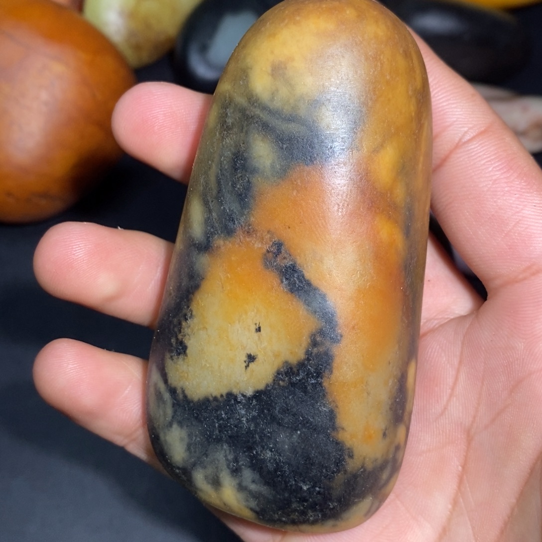 和田玉未镶嵌珠宝奇石