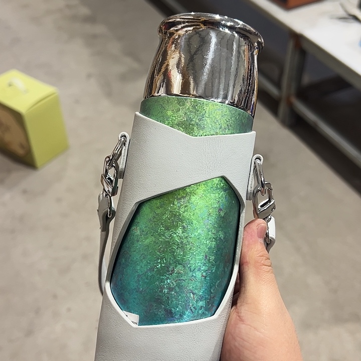 飞剑 渐变绿390ml 带杯套 