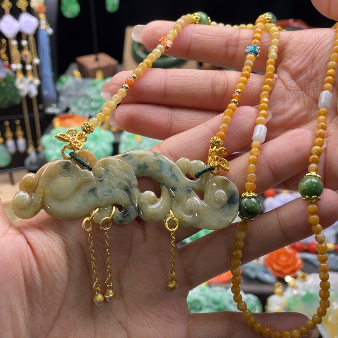 翡翠颈饰未镶嵌代编织