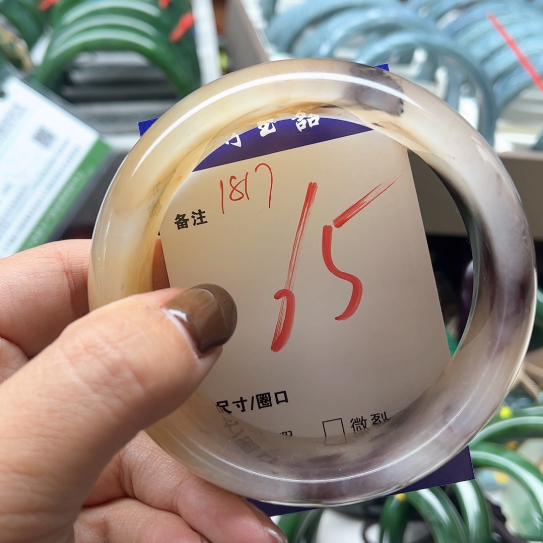 石英质玉未镶嵌手镯