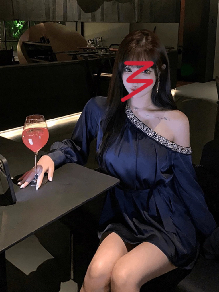 法式辣妹套装斜肩上衣+短裤+腰带性感