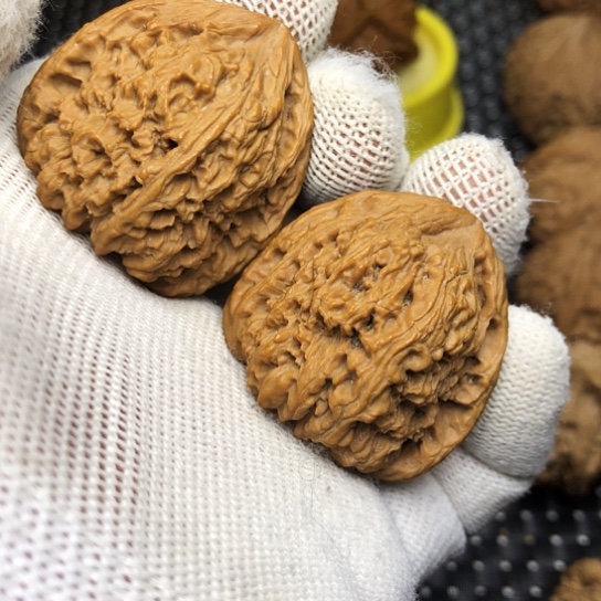 巨***乐文玩核桃吊坠37三角疆