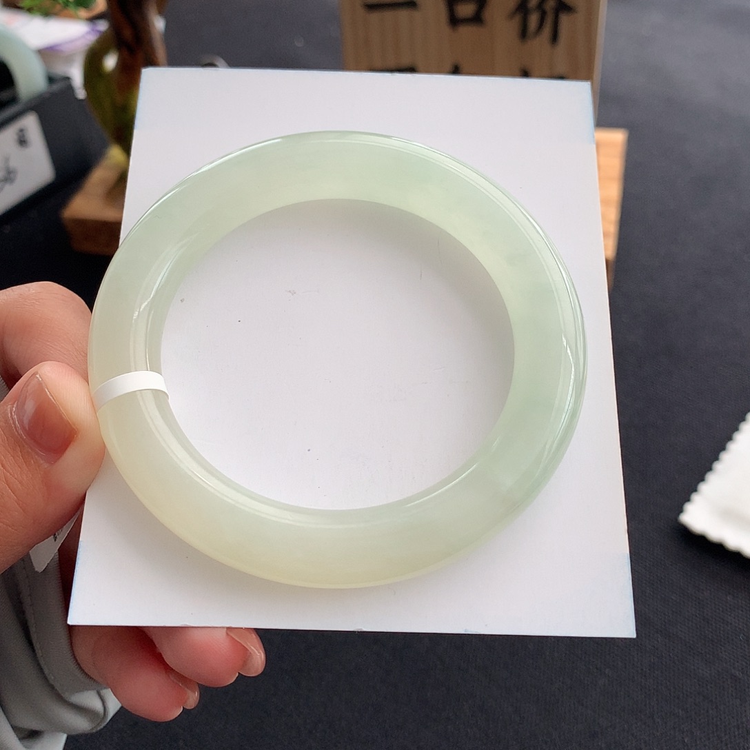 未镶嵌手镯翡翠翡翠
