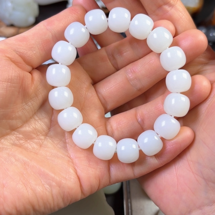 和田玉颈饰未镶嵌好