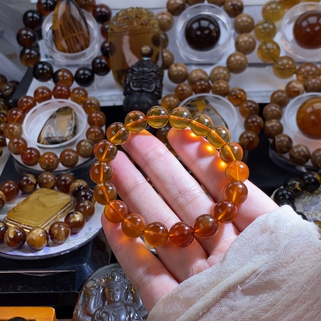 琥珀未镶嵌珠宝奇石