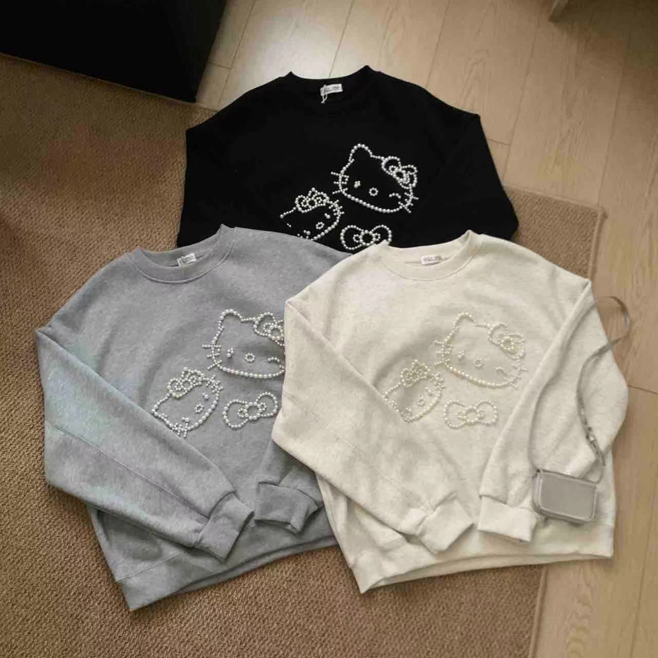 kitty休闲风钉珠套头款套头连帽卫秋冬韩版加绒