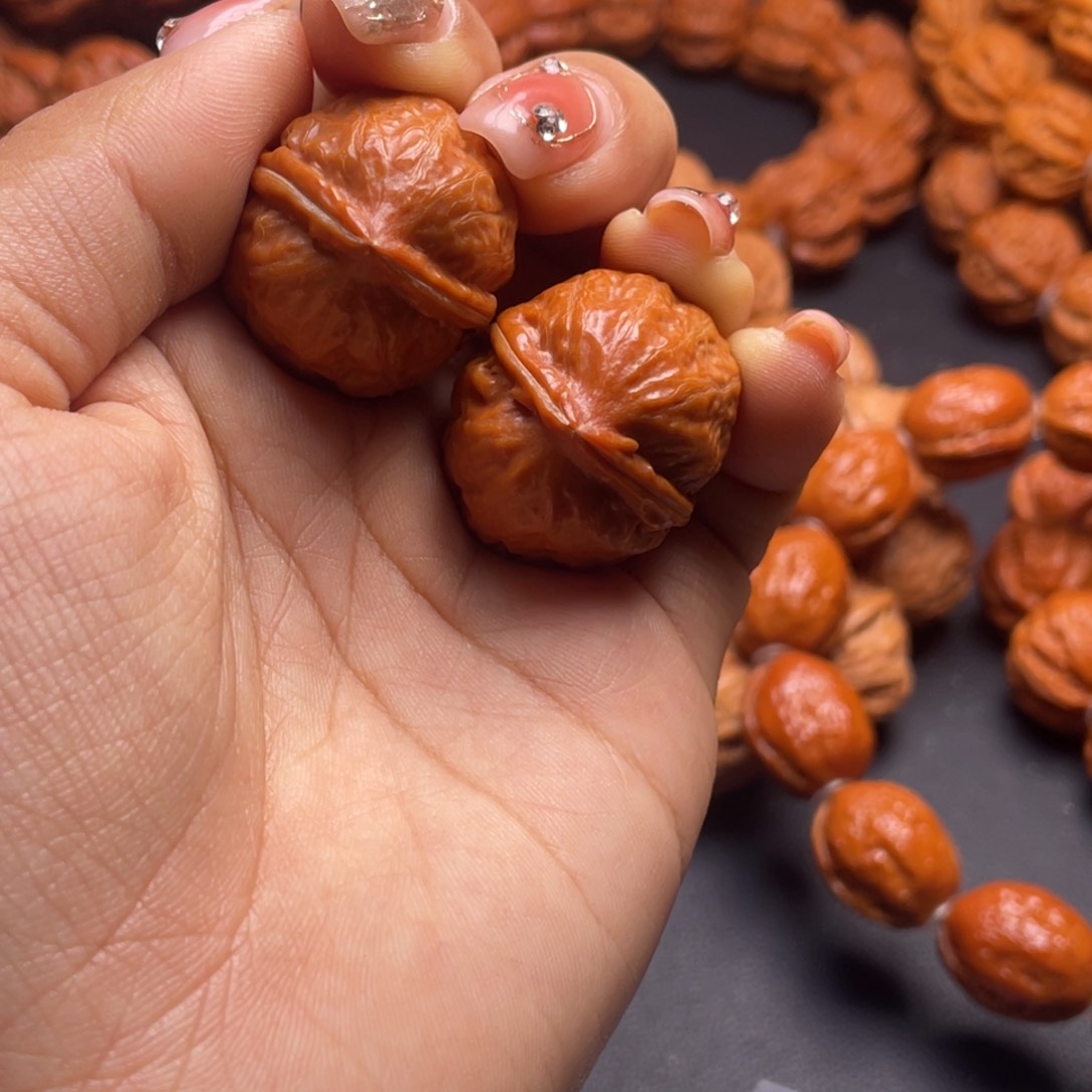 文玩核桃手串光头柿子