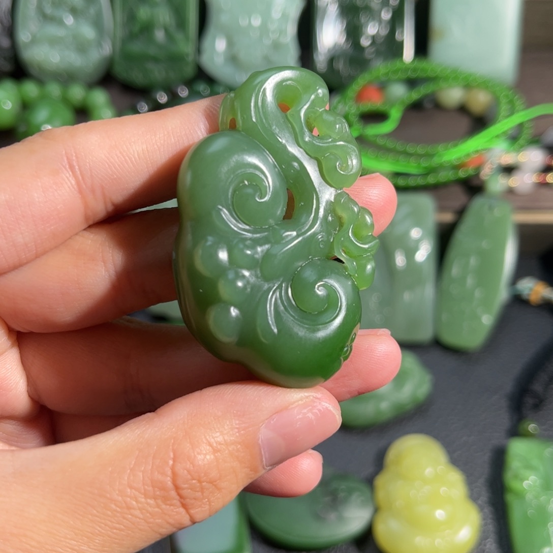 和田玉挂件未镶嵌粉绿灵芝如意定制