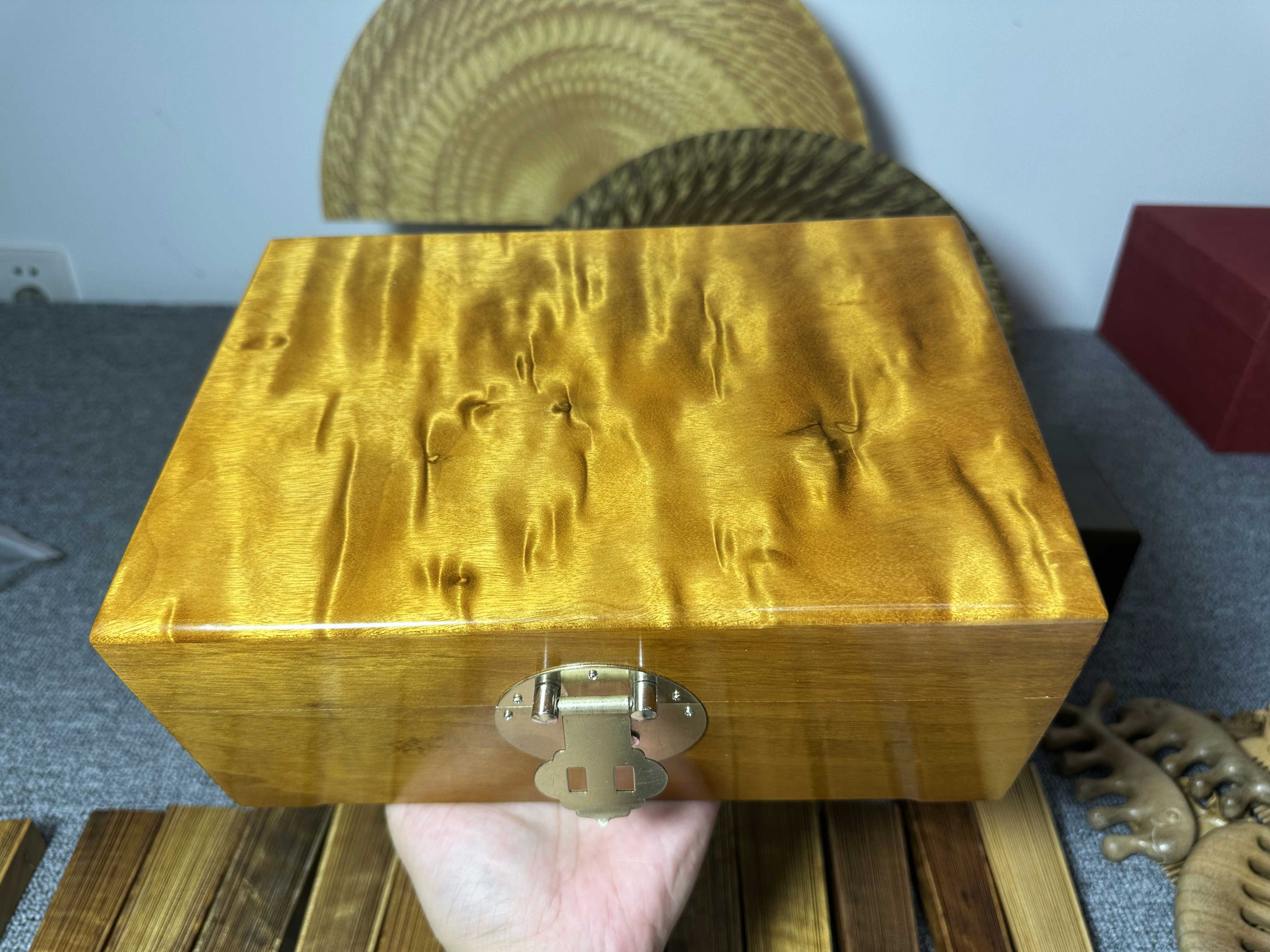 金丝楠木首饰盒 小叶桢楠  水波闪电纹  25×17×11
