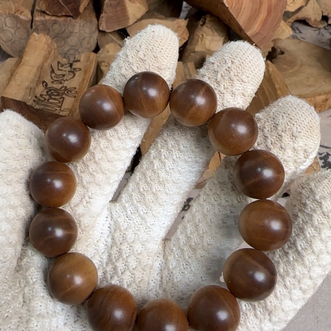 檀香木手串/手链1.6四剖料黑肉单圈