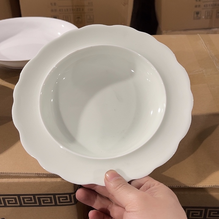 瓷片莫兰迪色八英寸花边草帽汤盘两个，包邮