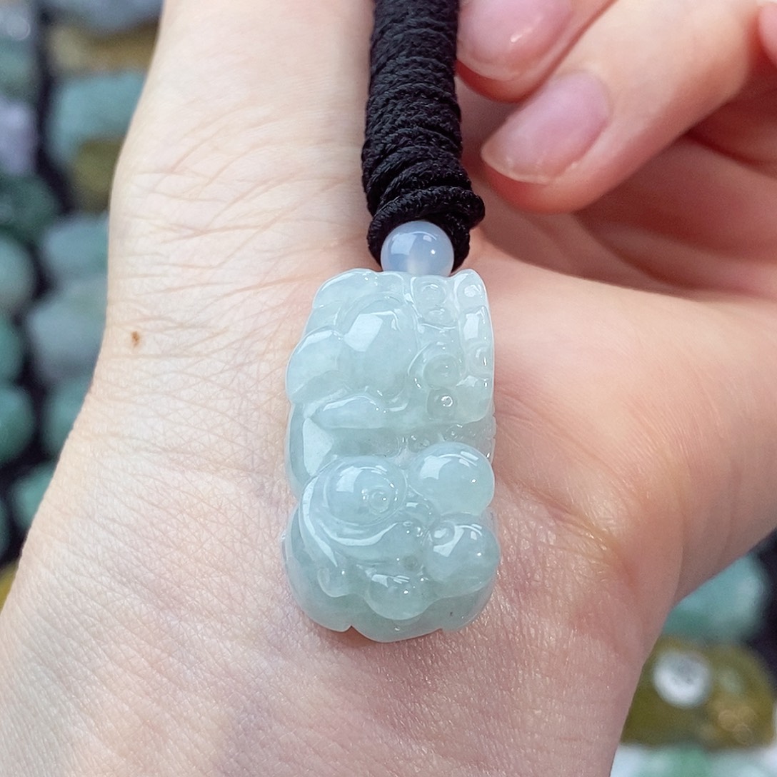 颈饰未镶嵌翡翠天然