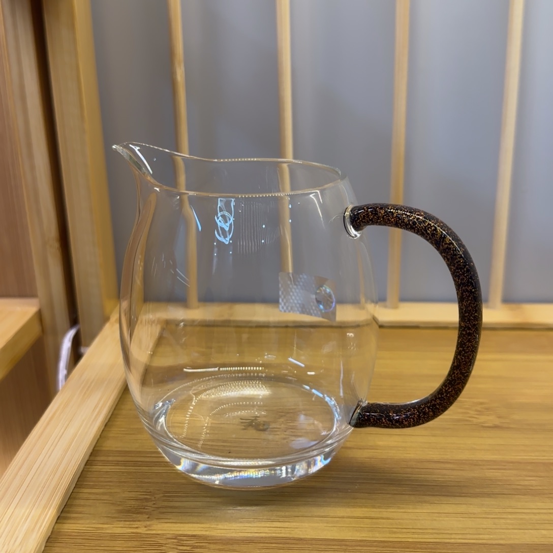 袁***聘禾器澄然公道杯玫瑰金