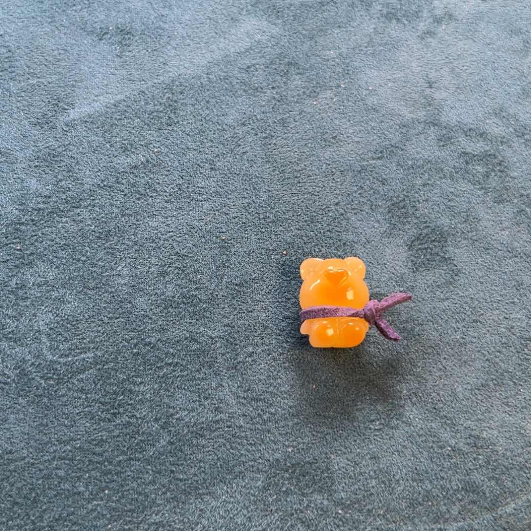 石膏制品围巾小熊