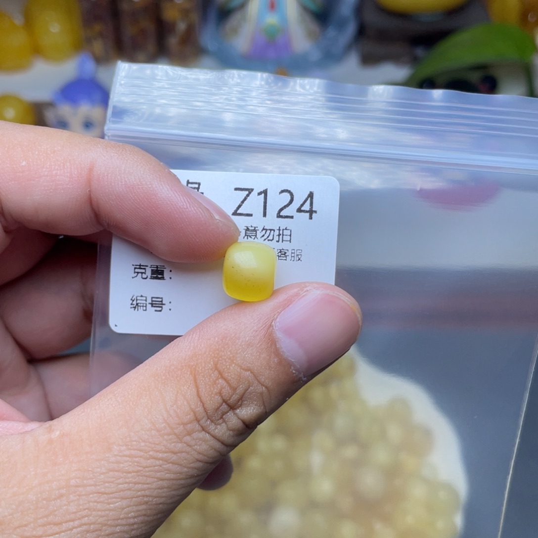 琥珀未镶嵌珠宝奇石