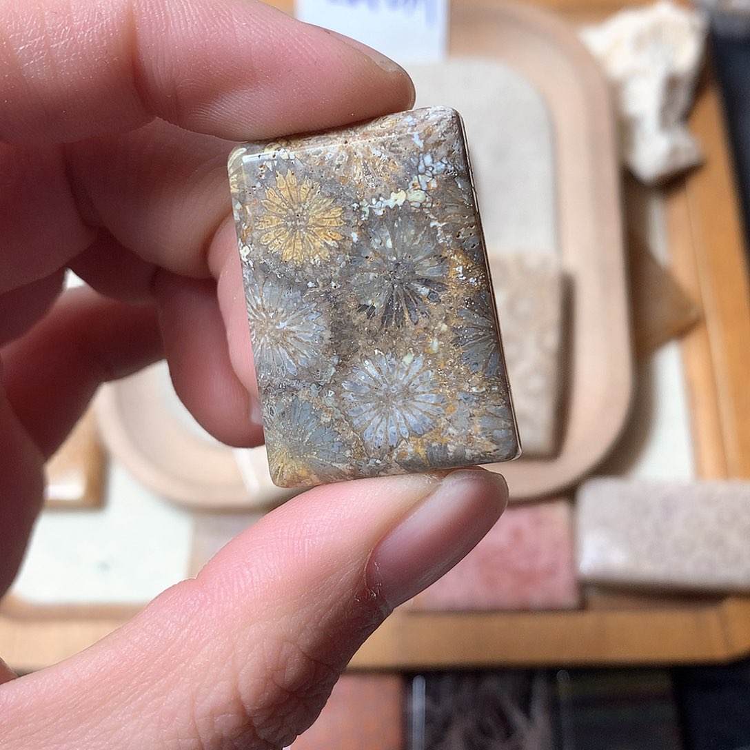 石英质玉颈饰未镶嵌石****玩