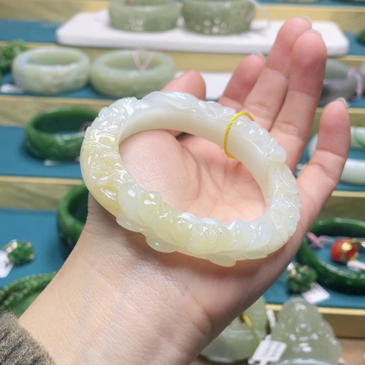 和田玉手镯54+圈口 编号79未镶嵌