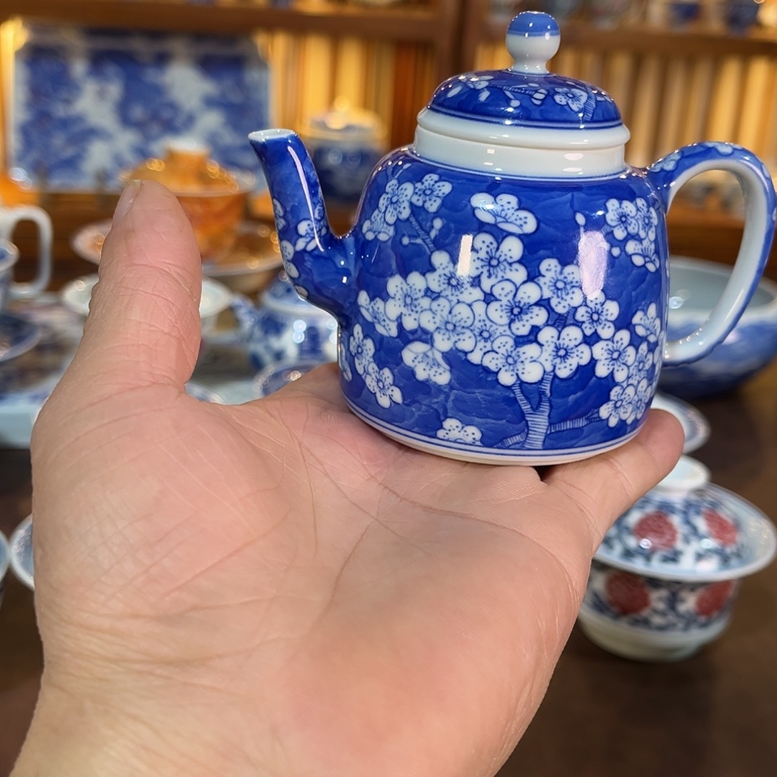 錡镇堂手工手绘壶