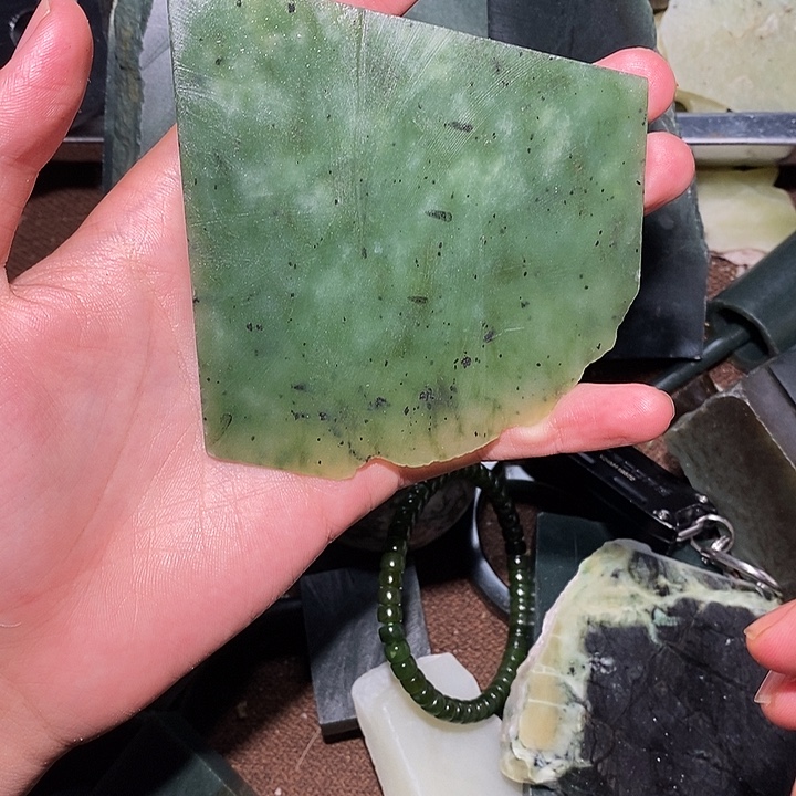 未镶嵌和田玉（青玉）珠宝半成品
