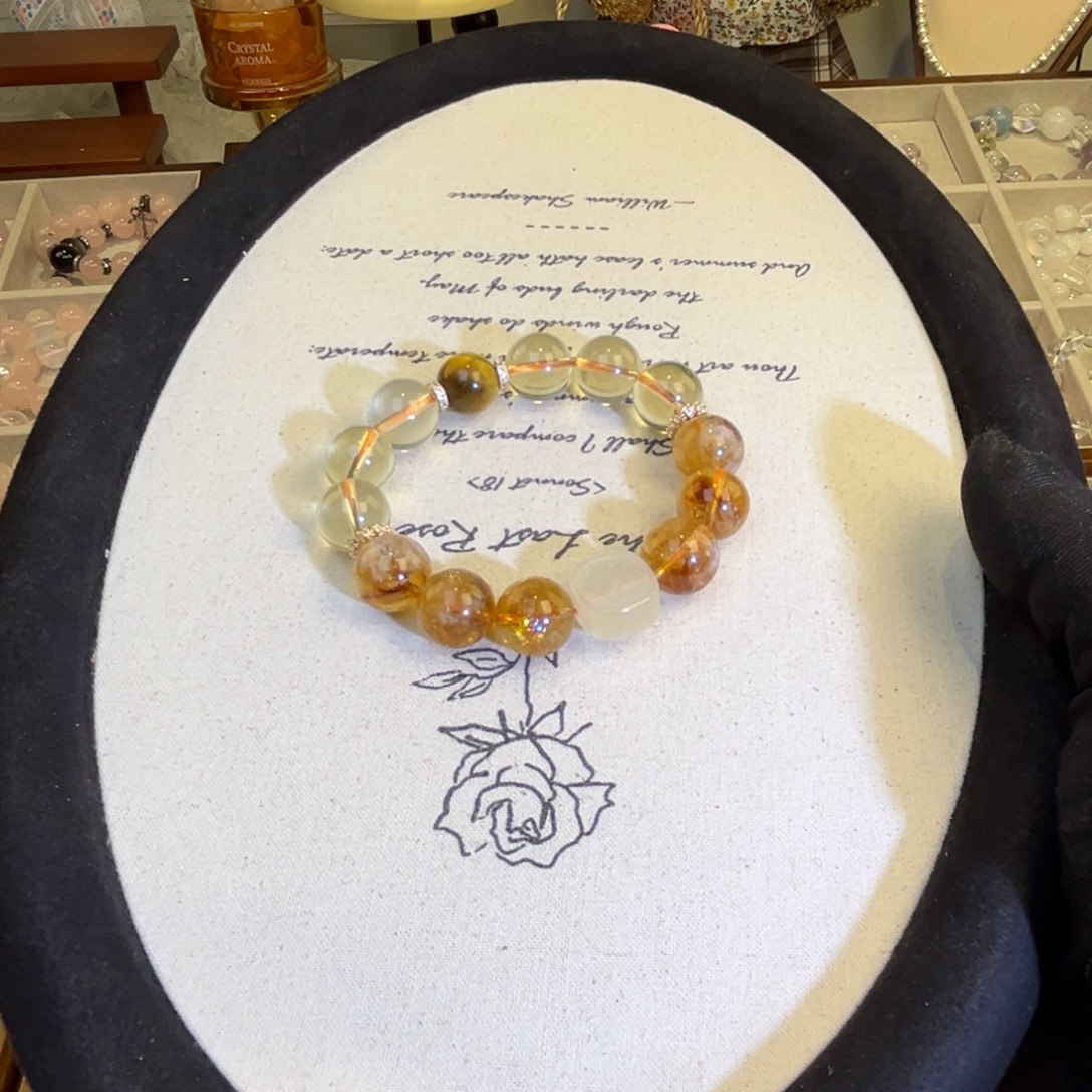 未镶嵌水晶手链富八方