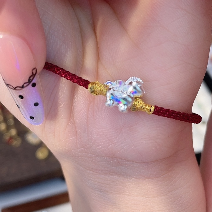 吊坠足银花岗岩马红绳