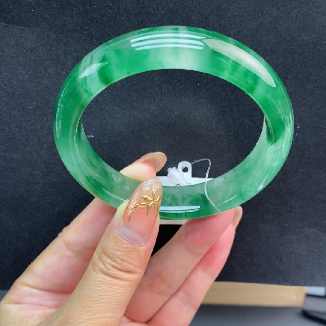 石英质玉未镶嵌手镯