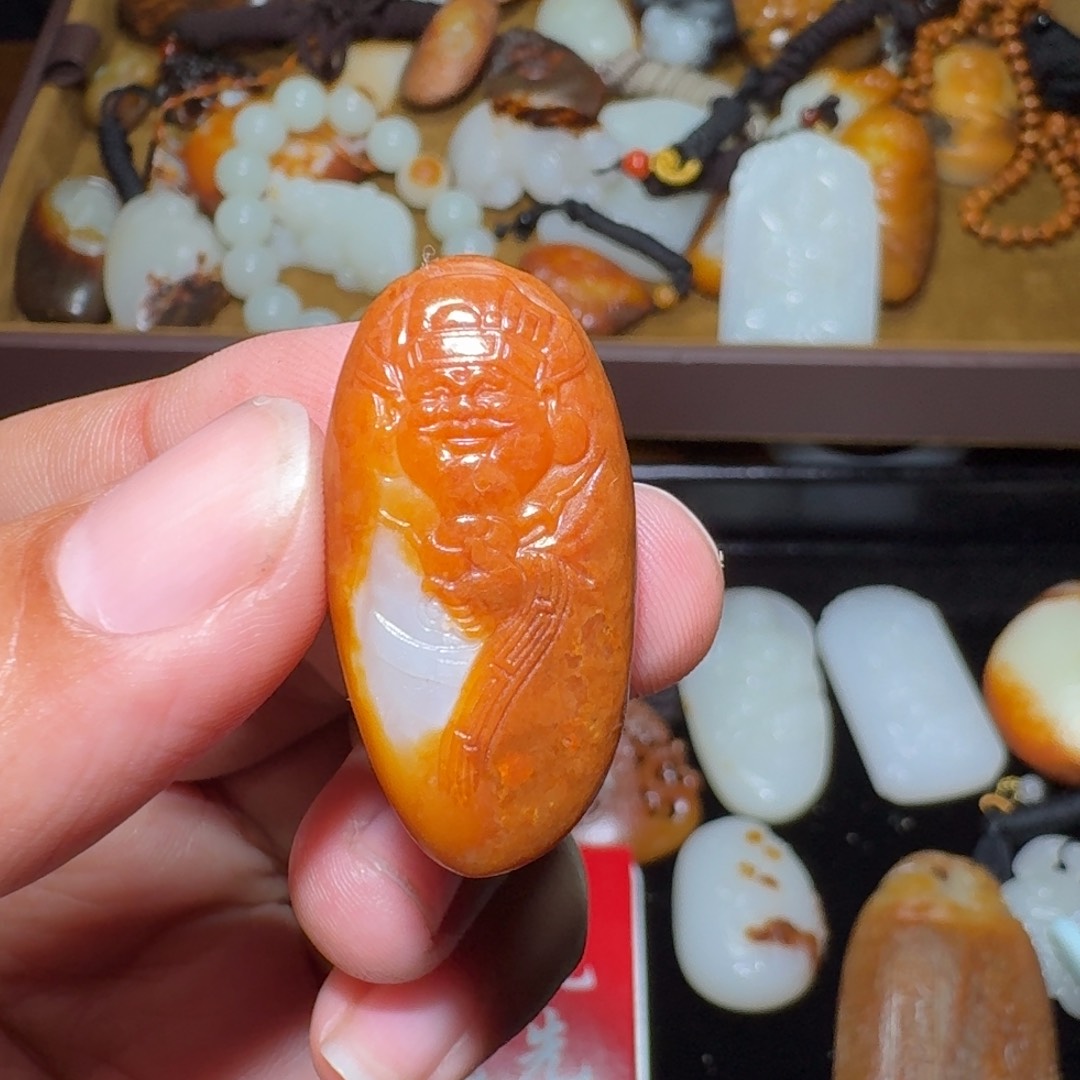 和田玉颈饰未镶嵌