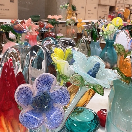 琉璃花瓶高40厘米宽8厘米