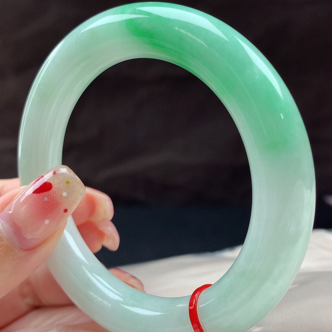 翡翠手镯未镶嵌96772，