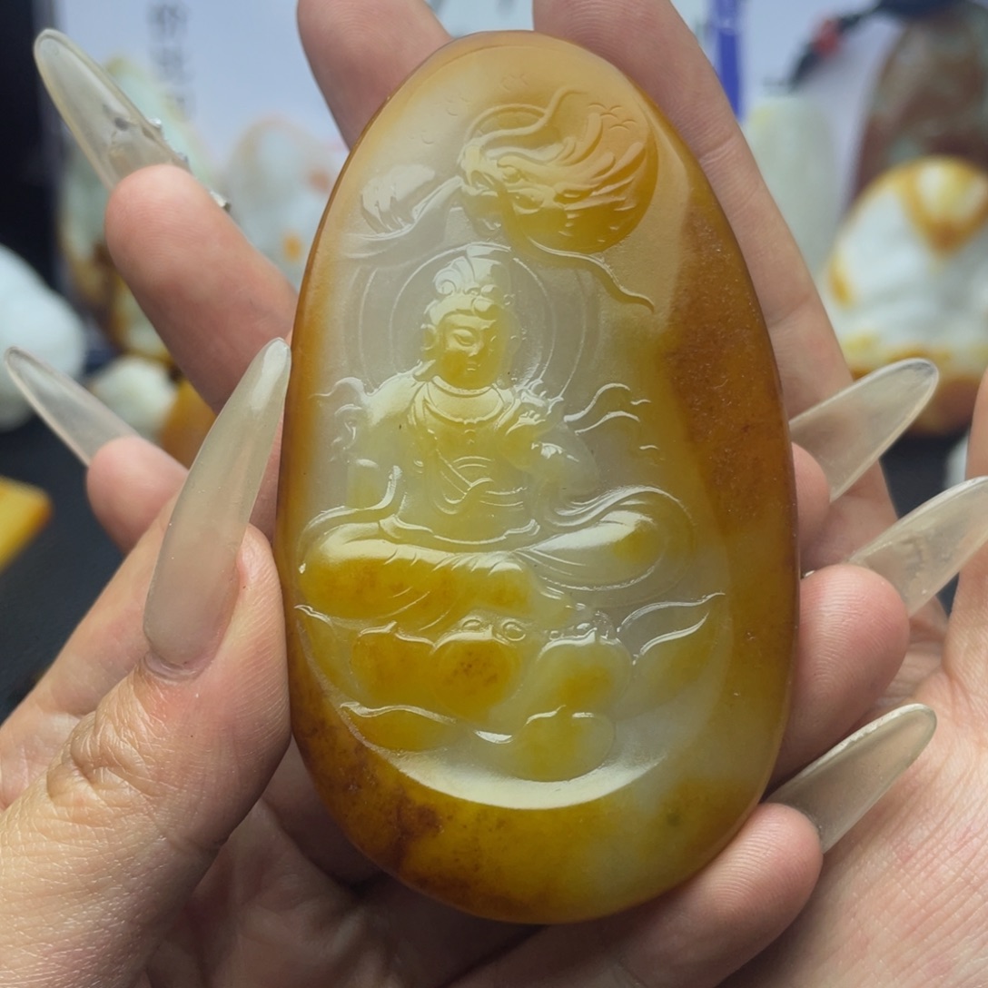 和田玉颈饰未镶嵌沉*