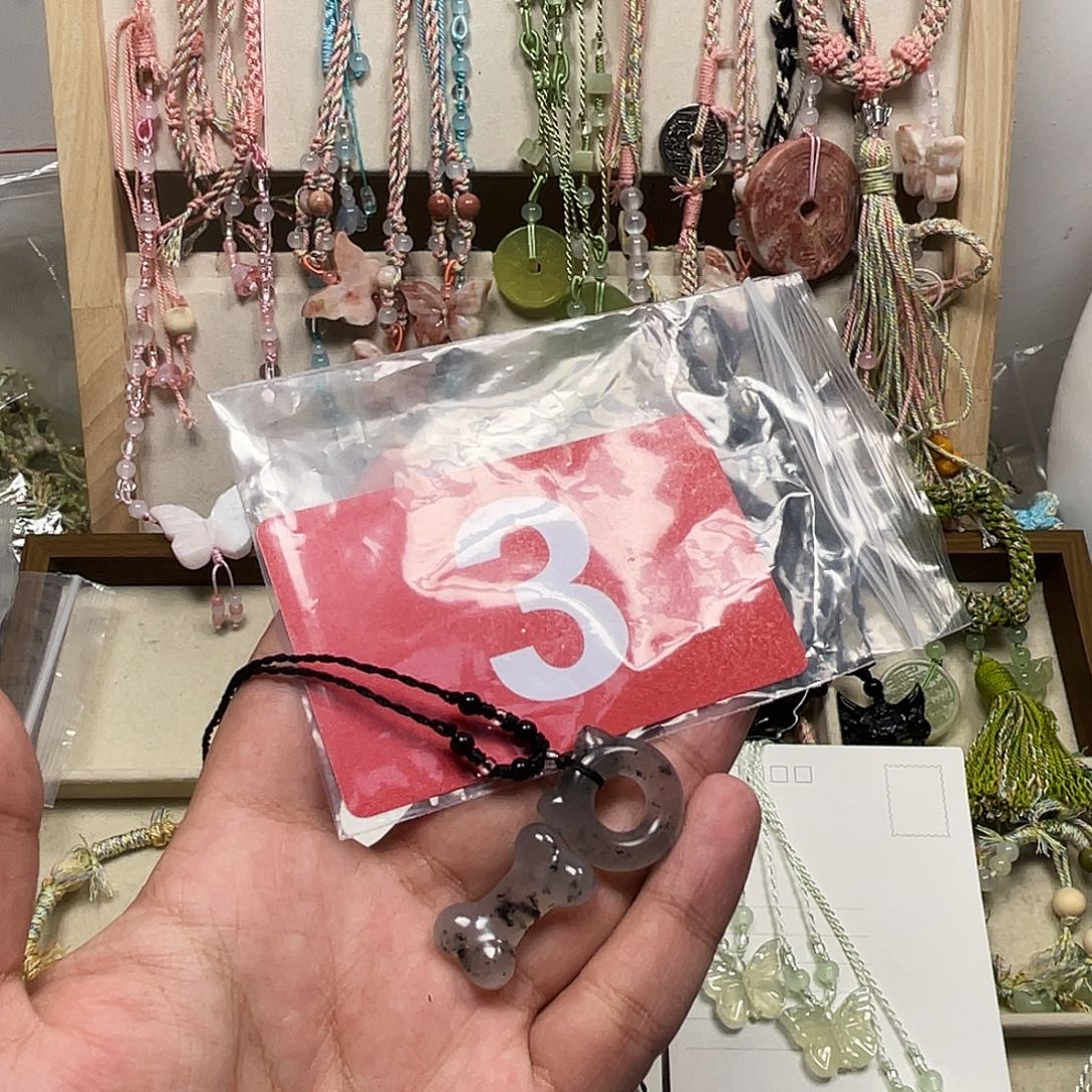 蛇纹石玉合金颈饰