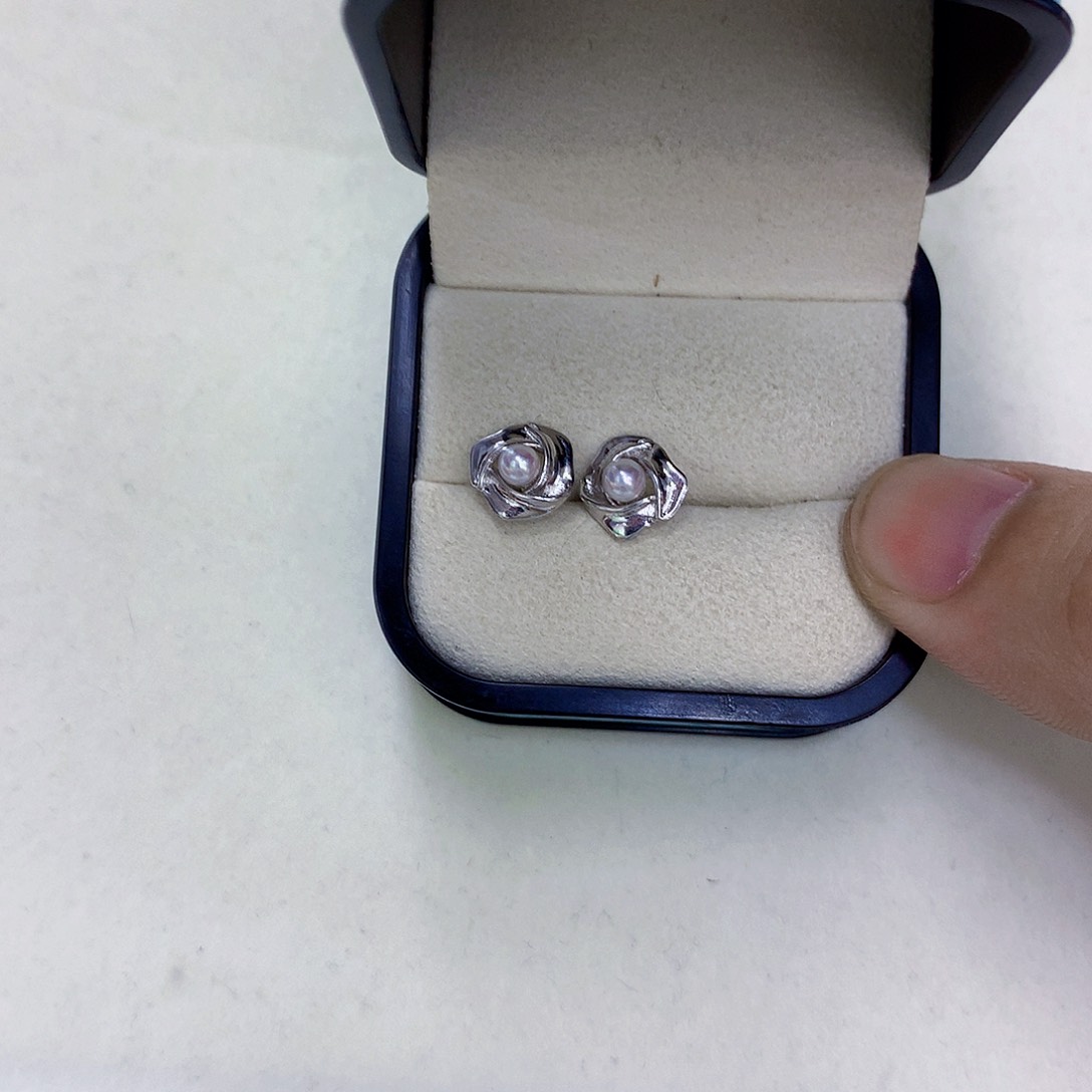 银S925镶嵌海水珍珠耳饰