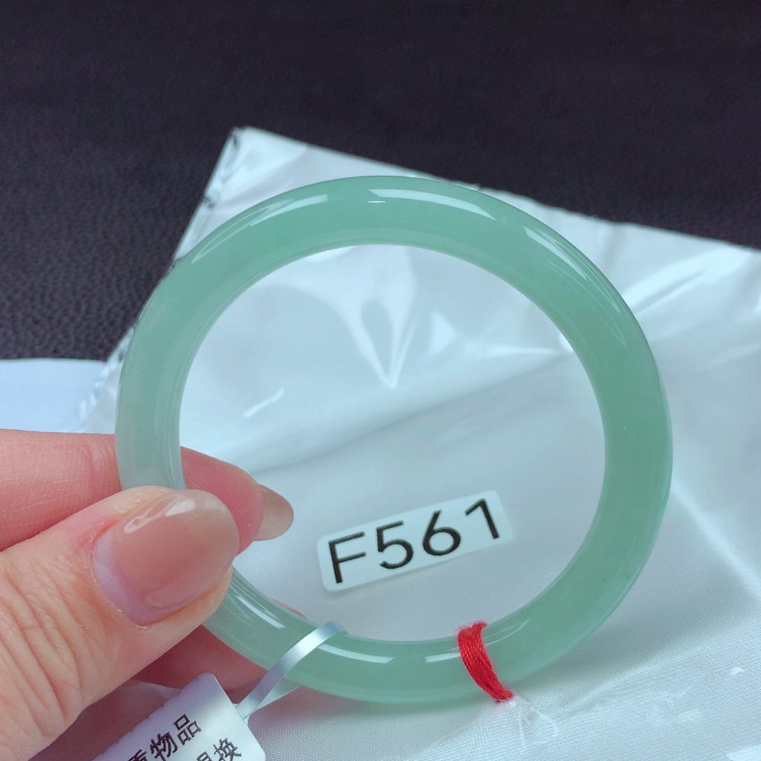 翡翠手镯未镶嵌手镯88