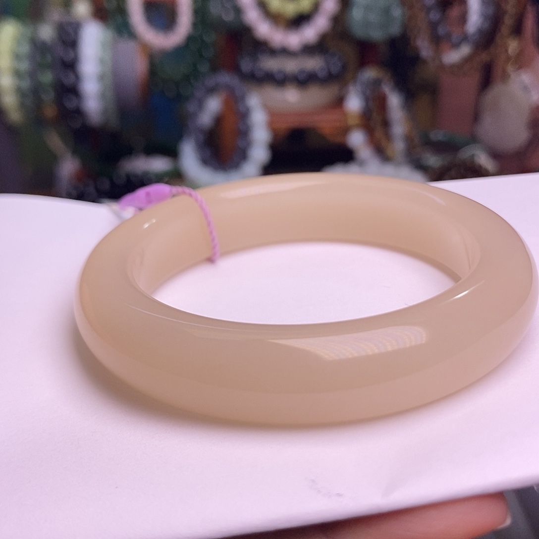 和田玉未镶嵌颈饰55.8 熟藕粉脂膏级浓色手镯天花板收藏