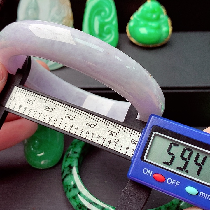 翡翠手镯未镶嵌A货