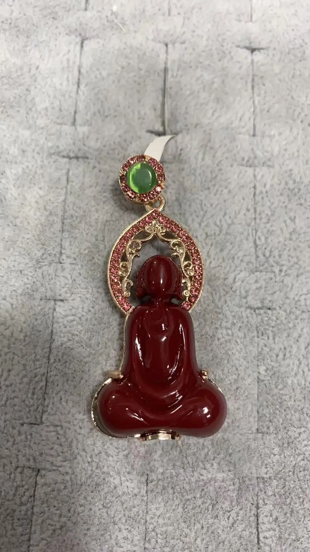 CT13红色无相佛吊坠