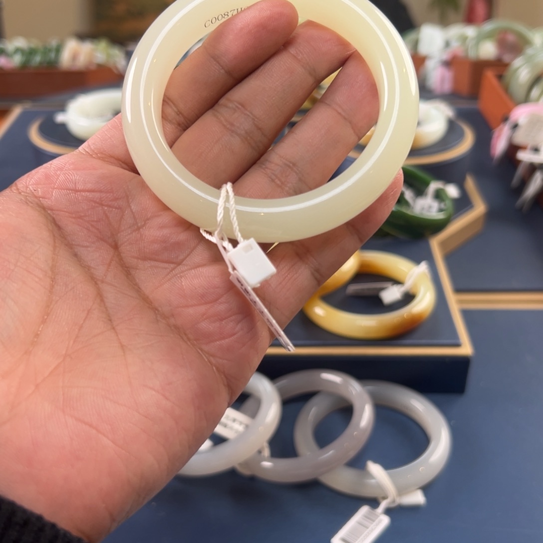 ****心和田玉未镶嵌手镯晴手镯C0087-61