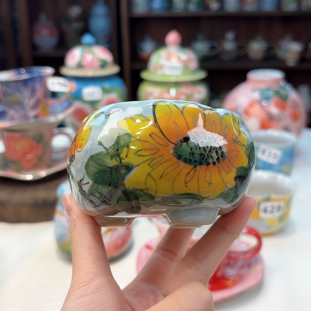 瓷片兔兔的小可爱太