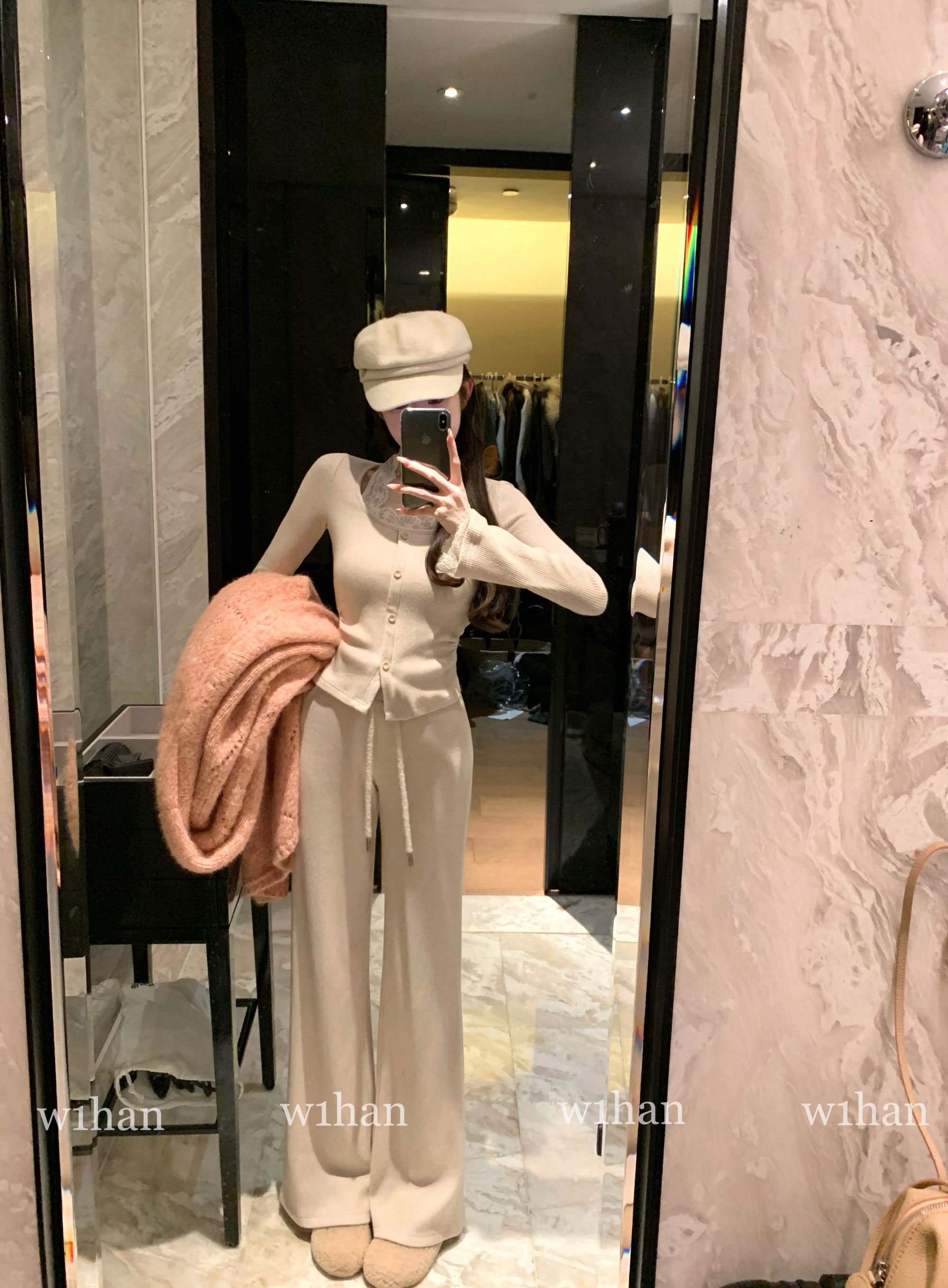 W1han 秋季蕾丝挂脖假两件上衣时尚休闲裤套装900105