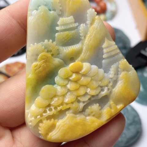 翡翠颈饰未镶嵌翡翠