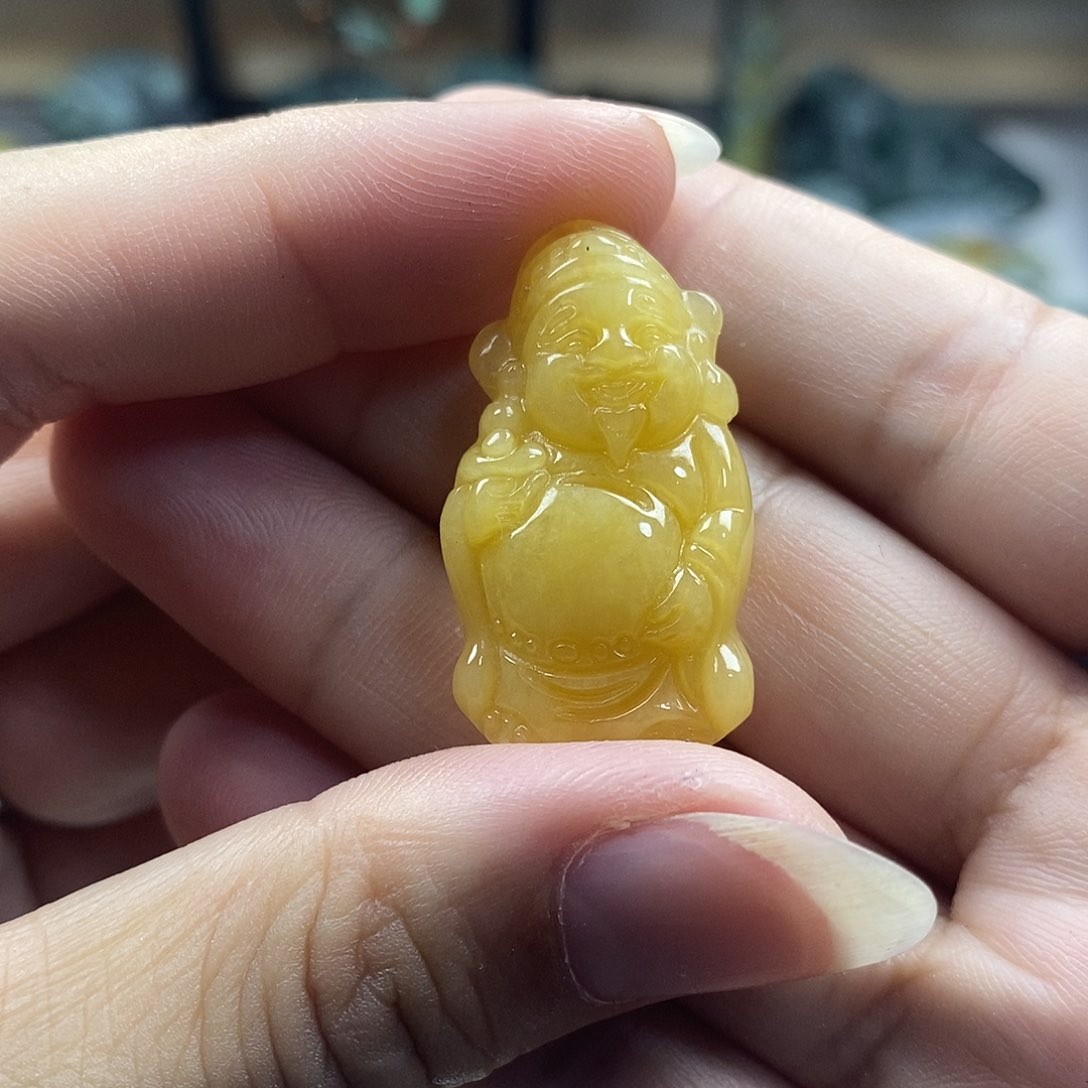 翡翠未镶嵌颈饰牌子