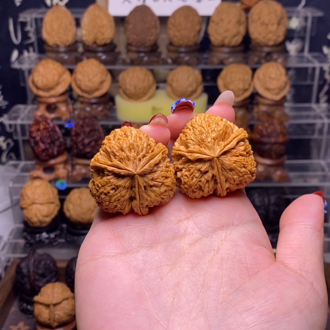 把件文玩核桃Z14水龙纹三棱37尺