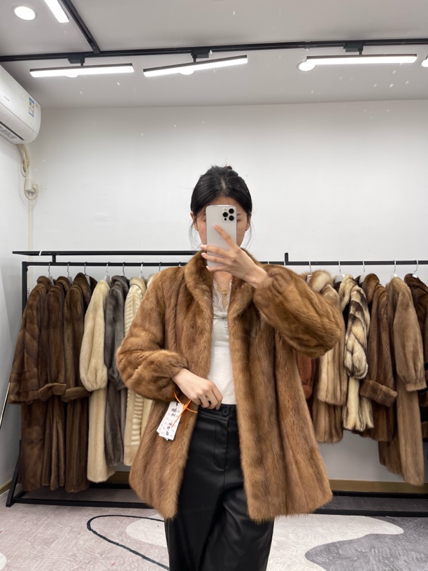 AA50蜜棕色中古进口水貂毛外套，肩宽40胸围104衣长68袖长55