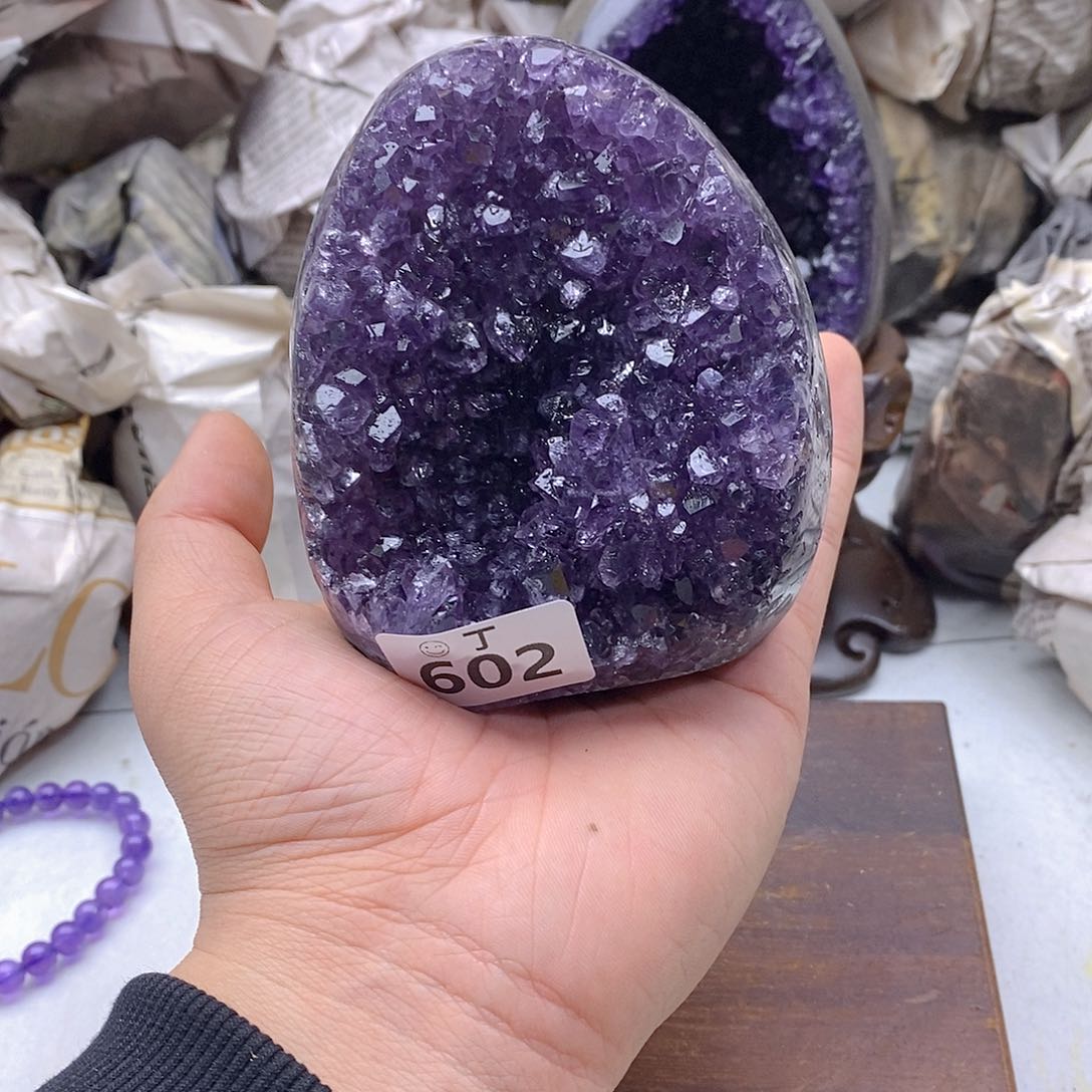 紫晶大型摆件（非配饰）未镶嵌